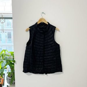 Athleta Downkind Black Puffer Vest Size Medium